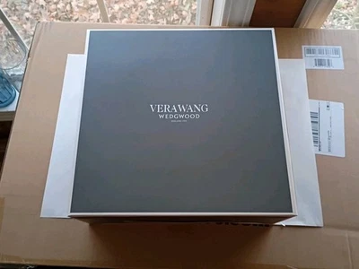 Ajuste de lugar Vera Wang Venato Imperial de 4 piezas Foto 1 de 4