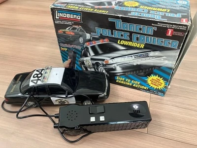 Rare Vintage Lindberg "Dancin' Police Cruiser" Lowrider RC Car LED Hopping Boxed - Bild 1 von 4