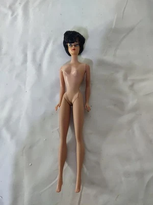 Muñeca Barbie Bubblecut De Colección Morena Japón Pierna Recta Foto 1 de 4