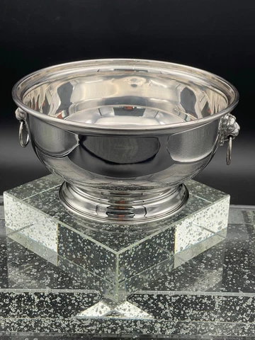 Sterling Silver Rose Bowl. Hallmarked Birmingham c1979 by Broadway & Co Cover