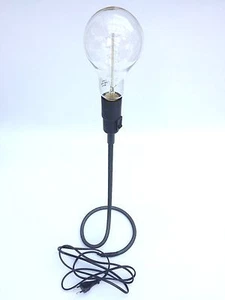 DESIGN Stehlampe Stehleuchte Tischleuchte - Kunststoff-Netz - E27 mit Glühbirne - Bild 1 von 1
