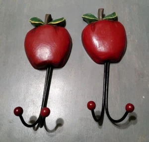 Apple Wall Hanging Hook Hanger Apron Kitchen Towel Bathroom Set 2 9.5'' Wood - Picture 1 of 3