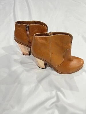 Saltos femininos Chinese Laundry Kristin Cavallari 7,5 - Imagem 1 de 4