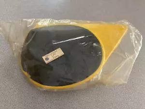 NOS OEM Rare! - YAMAHA YZ125 1977 1978 1W1-21721-02 Right Side Plastic Cover - Picture 1 of 8