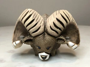 Artesania Rinconada Uruguay Big Horn Sheep Ram da collezione ritirato #152 firmato - Foto 1 di 8