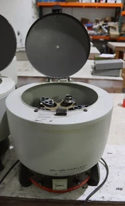 IEC HN-SII Benchtop Centrifuge W/958 Rotor - Picture 1 of 2