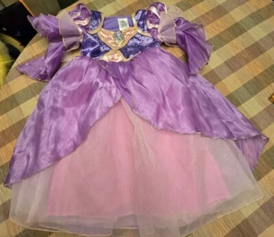 Disney Store Niñas Enredado PRINCESA RAPUNZEL Púrpura Disfraz De Lujo Talla 4 Foto 1 de 4