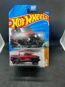 2024 Hot Wheels 2015 Land Rover Defender Double Cab Red #179 - Picture 1 of 4