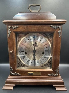 Vintage Hamilton Wheatland 8 Day Key Wound Mantel Clock 340-020 West Germany - Picture 1 of 18