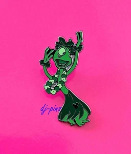 2025 WDW Hidden Disney Green Color Story Lilo & Stitch Pleakley Pin - Afbeelding 1 van 2