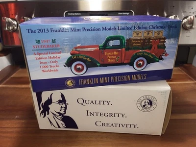 Franklin Mint Holiday Edition Christmas 1937 Studebaker Truck - Image 1 of 4