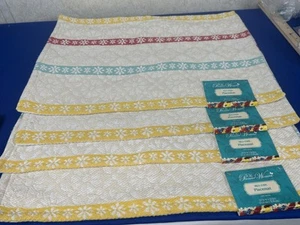 Pioneer Frau Multi Streifen Tischset 4 Stck. 14"Bx20"L Floral Rustikal Bauernhaus Neu - Bild 1 von 6