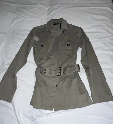 Chaqueta DKNY para mujer ligera con cinturón XS verde utilitaria militar Foto 1 de 4