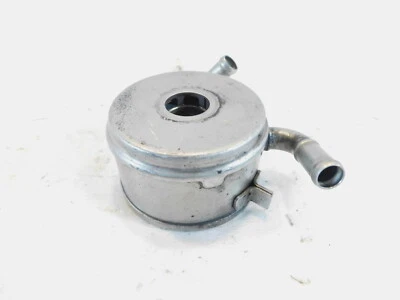 Yamaha YZFR1 R1 YZF-R1 & FZ1 FZ-1 OEM Engine Motor Oil Cooler 5VY-13470-00-00 - Imagem 1 de 4