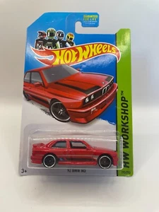Hot Wheels 2014 '92 BMW M3 E30 Red HW Officina 195/250 con parabrezza blu - Foto 1 di 2