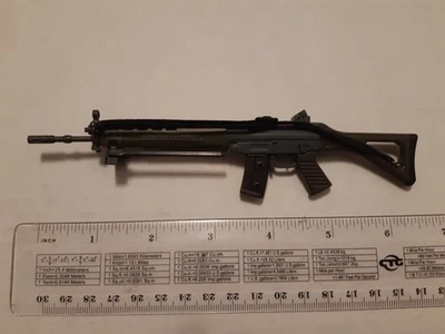 Ultimate Soldier SIG SG 550 rifle | 1/6 scale | Modern Foreign Weapons Set II - Image 1 of 4