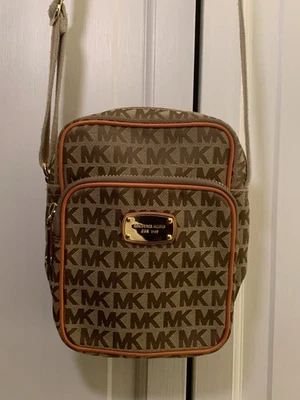 Bolso Bandolera Michael Kors Mediano Vuelo Cuero Firma Dorado Naranja Nuevo con Etiquetas Foto 1 de 4
