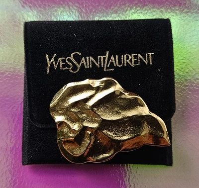 Broche prendedor YVES SAINT LAURENT YSL vintage hoja llama texturizada. unisex  Foto 1 de 4