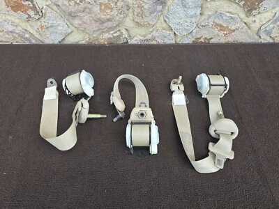 Juego de 3 retractores de cinturón de seguridad trasero Land Cruiser LX470 1998-2002 OEM V25 Foto 1 de 4