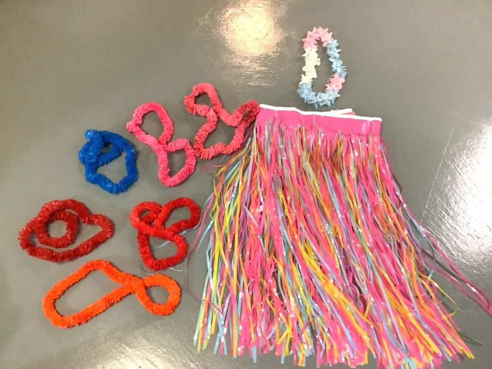 7 Leis y 1 Plástico Hierba Hula Falda Halloween Hawaiano Luau Fiesta Disfraz Foto 1 de 2
