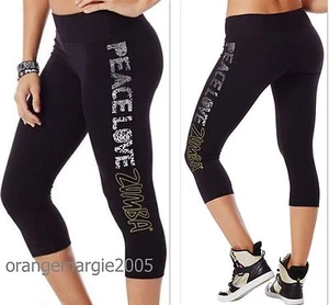 ZUMBA Capri Leggings Oh-So-Flattering + Flattens Tummy Peace Perfect Silberfolie - Bild 1 von 3