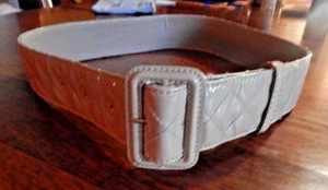 Burberry M hellbraun Lackleder breiter Gürtel gemarkt Italy Made 34/85.  Länge 39-1/4" - Bild 1 von 3