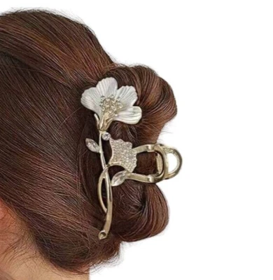 NUEVO Estrás Ginkgo Biloba Metal Garra Pinza para el Pelo Accesorio para el Pelo Flores  Foto 1 de 4