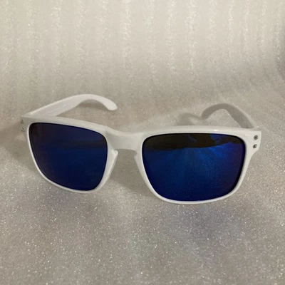 Óculos de sol Oakley Holbrook lente azul para esportes ao ar livre novo - Imagem 1 de 3