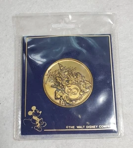 Moneda de metal coleccionable Disney 20 años 1971-1991 Magic Kingdom en caja original - Imagen 1 de 2