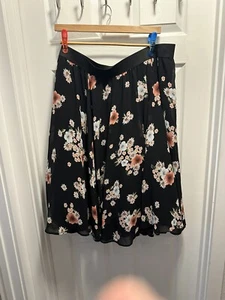 Torrid Black Pink Floral Size 4 Skirt NWT - Picture 1 of 3