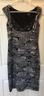 Платье-карандаш Adrianna Papell Lace & Paisley эластичное с цветочным рисунком черное кремовое размер 6 - Изображение 1 из 4