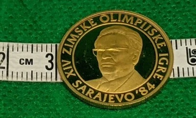 Yugoslavia Sarajevo XIV Juegos Olímpicos 1983 1984 TITO Oro 5000 D Zimske Olimpisk Foto 1 de 4