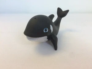 Mattel Barbie 2008 Sea World Trainer Barbie Baby Wal Ersatz  - Bild 1 von 3