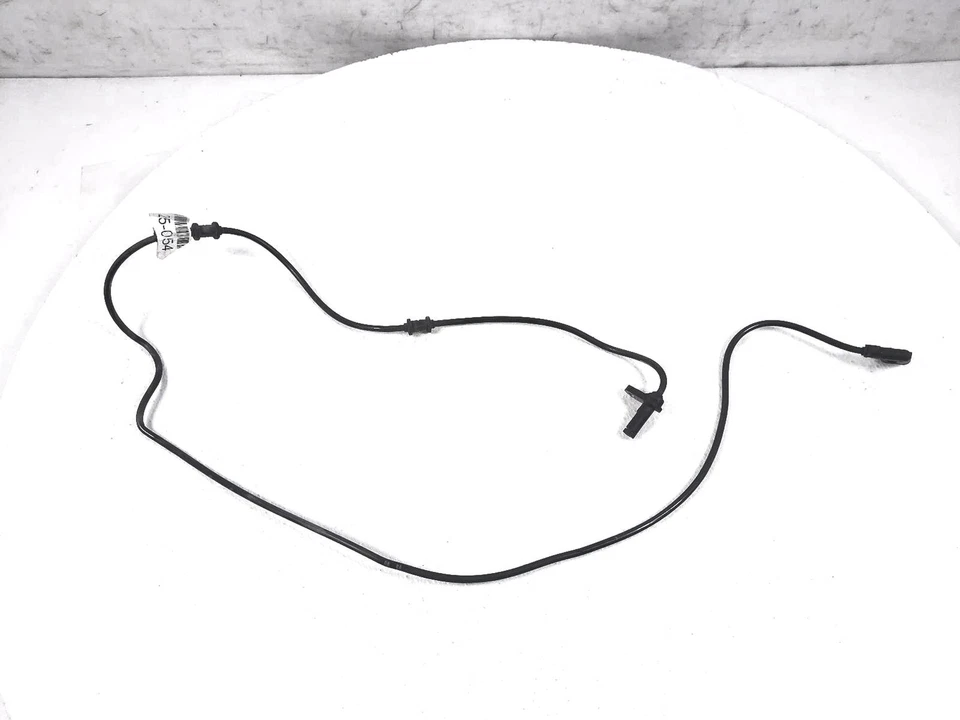 2007-2009 Mercedes-Benz E320 Rear Passenger Wheel Abs Sensor 211-540-30-17 - Image 1 of 4