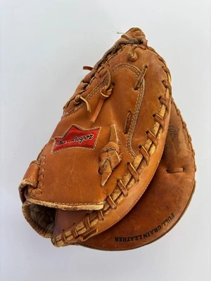 MacGregor MM1100 Baseball Catchers Mitt Right Hand Thrower Brown Leather - Image 1 of 3
