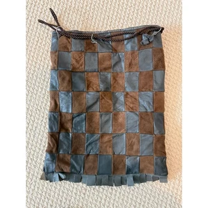 De colección. Bolso de hombro de retazos de cuero y gamuza de España - Imagen 1 de 8