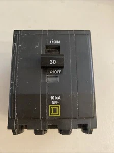 INTERRUTTORE CIRCUITO QO330 QUADRATO D 3POLE 30AMP 240V - Foto 1 di 8