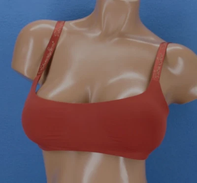 Sujetador Victoria's Secret Forrado Inalámbrico Letras Hombro Balconette Talla 32C #E677 Foto 1 de 4