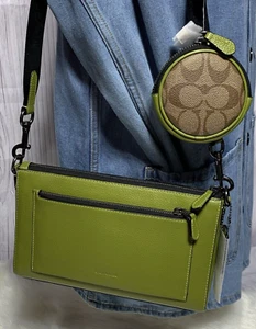 Coach NWOT Grass Green Holden CP191 Crossbody Shoulder Signature Coin Pouch Bag - Picture 1 of 24