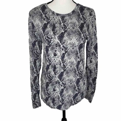 Blusa Top Camisa BCG Para Mujer Pequeña Gris Patrón Piel de Serpiente Manga Larga Cuello Redondo Foto 1 de 4