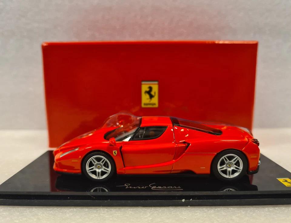 Ferrari Enzo rosso scuderia  1/43 Kyosho 05001PR - Immagine 1 di 1