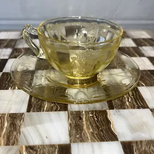 Federal Glass Co Depression Yellow Cameo Glass Tea Cup & Saucer Set - Picture 1 of 5