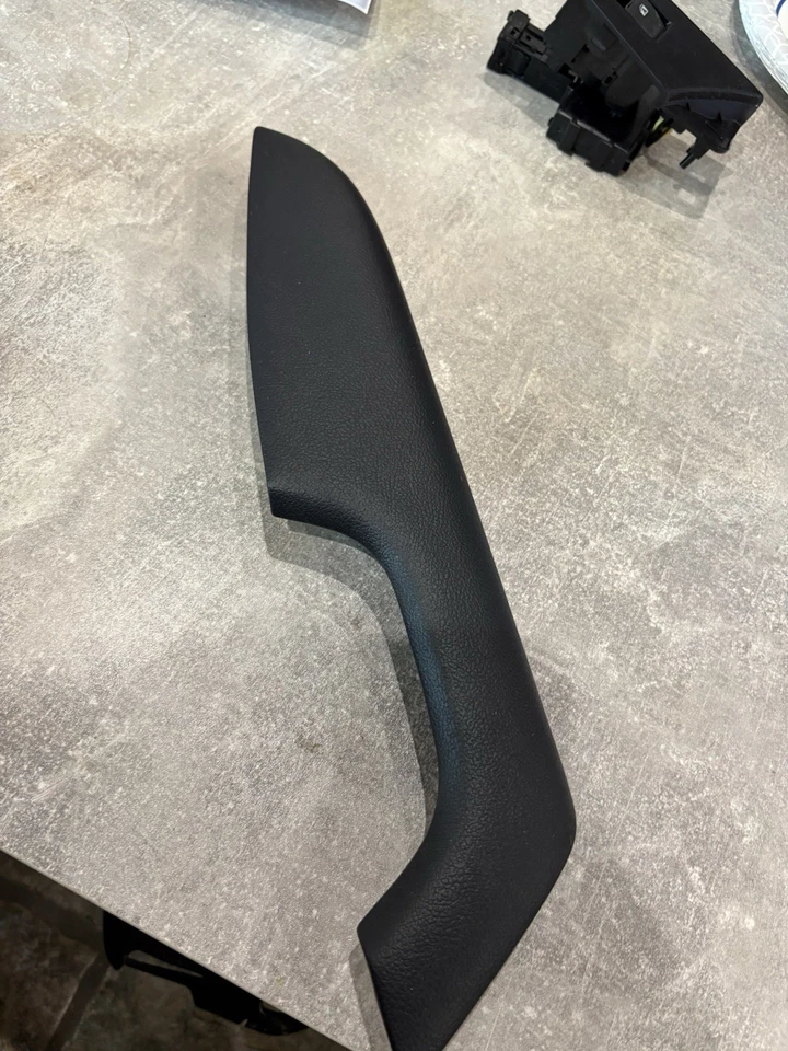 Toyota Prius 2016 pasajero puerta trasera derecha reposabrazos panel cubierta 74250-47010 OEM Foto 1 de 4