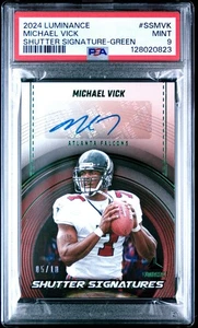 Obturador verde luminancia Michael Vick 2024 Sig.  AU/10 #SS-MVK Falcons PSA 9! - Imagen 1 de 2