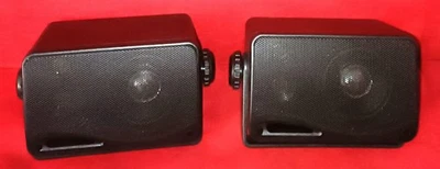 PYRAMID 2022SX CASSA BASS REFLEX 400 WATT MAX 3 VIE PER INTERNI AUTO CAMPER NERE - Immagine 1 di 2