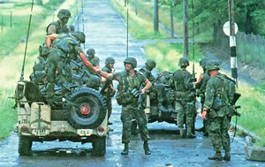 POSTCARD Political Reagan Grenada Invasion Marines - Picture 1 of 2