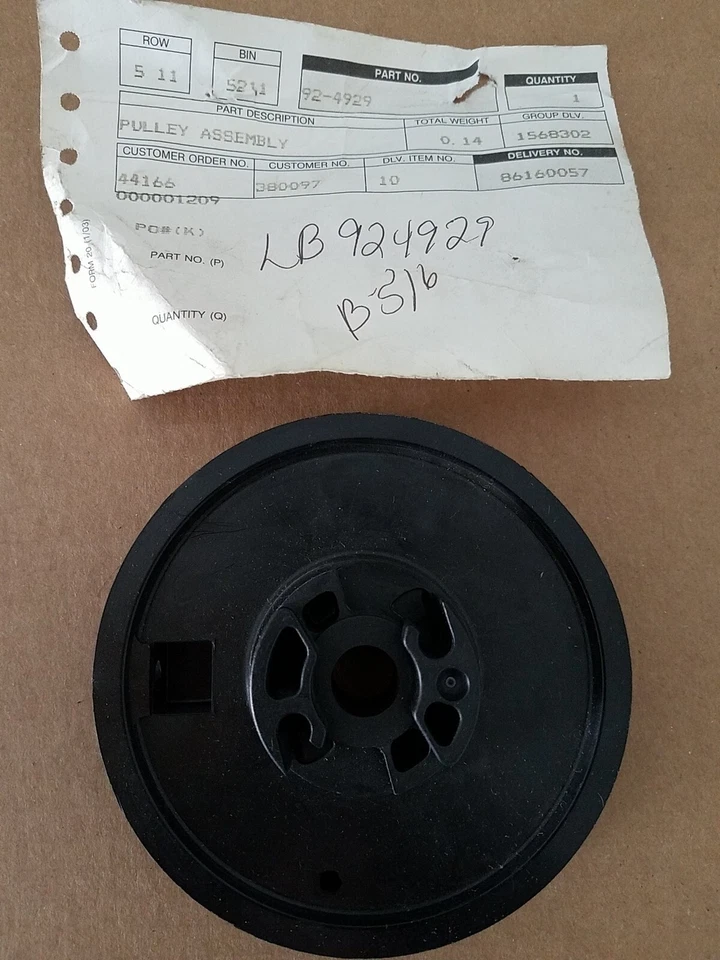 NOS Lawn-Boy Toro Mower Recoil Starter Plastic Pulley. Part 92-4929 - Image 1 of 1