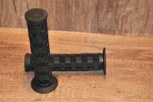 20"Mongoose BMX Handlebar Grips New and Old School anti-slip BMX Grips. - Picture 1 of 9