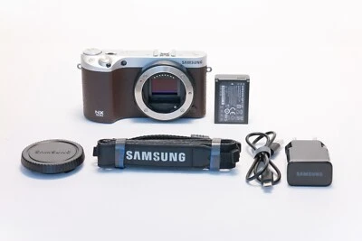 Topzustand! Samsung NX500 28.2 MP Systemkamera Gehäuse +12M. Gewährleistung - Bild 1 von 4