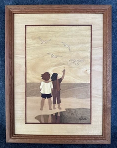 Vintage 1989 Hudson River Intarsien Holz Wandbild "Kinder am Strand" von Nelson - Bild 1 von 18